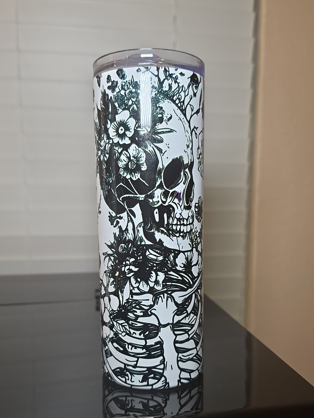 20oz Stainless Steel Black and White Floral Skull Tumbler - Unbranded Brand New
